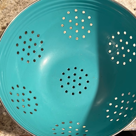 Fiestaware Turquoise Colander - Picture 4 of 10